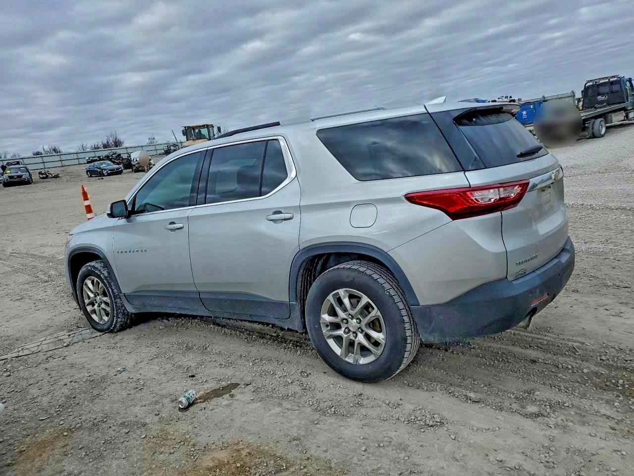 2018 Chevrolet Traverse Lt - Image 2