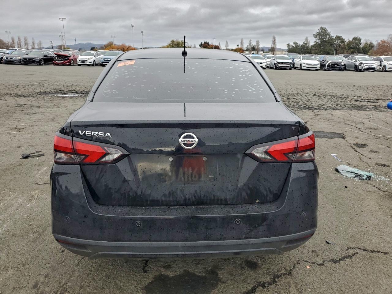 2020 Nissan Versa S - Фото 6