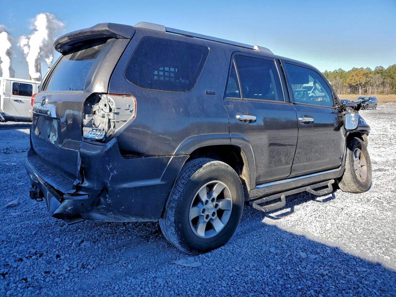 2011 Toyota 4Runner Sr5 - Image 3