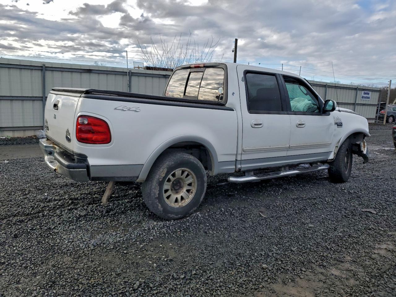 2003 Ford F150 Supercrew - Image 3