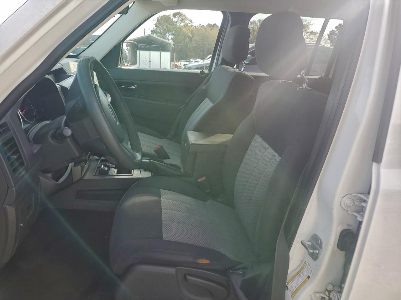 2010 Jeep Liberty Sport - Фото 7