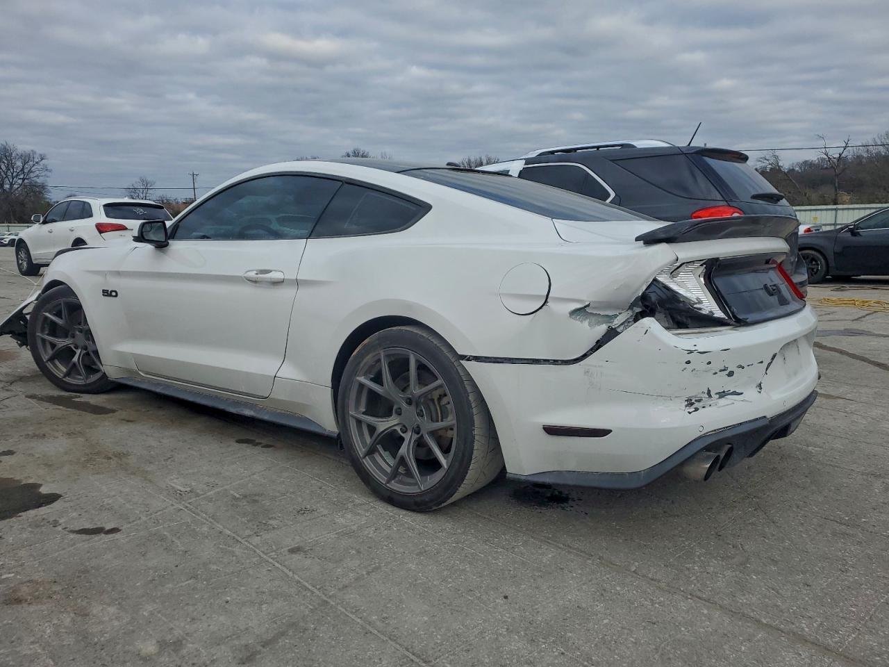 2018 Ford Mustang Gt - Image 2