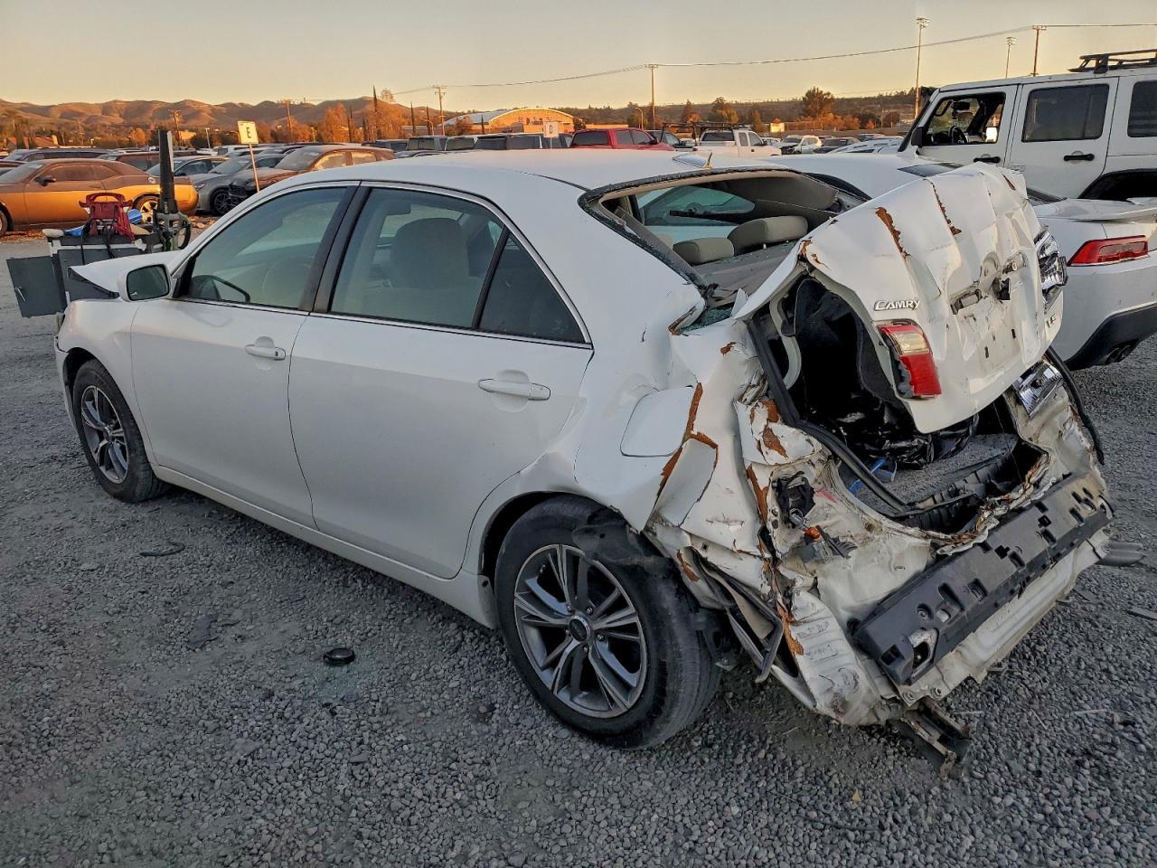 2009 Toyota Camry Base - Фото 2
