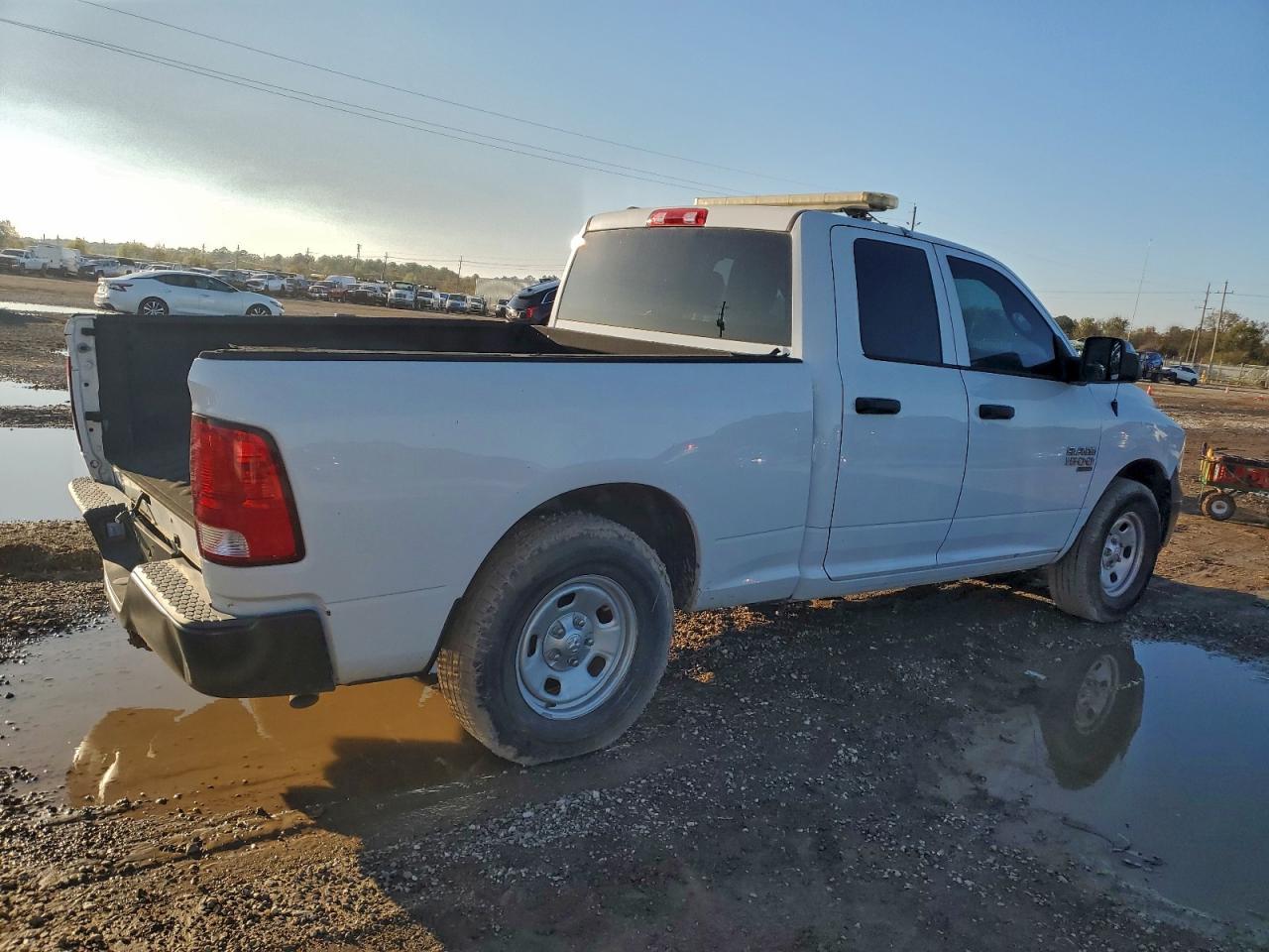 2022 Ram 1500 Classic Tradesman - Фото 3