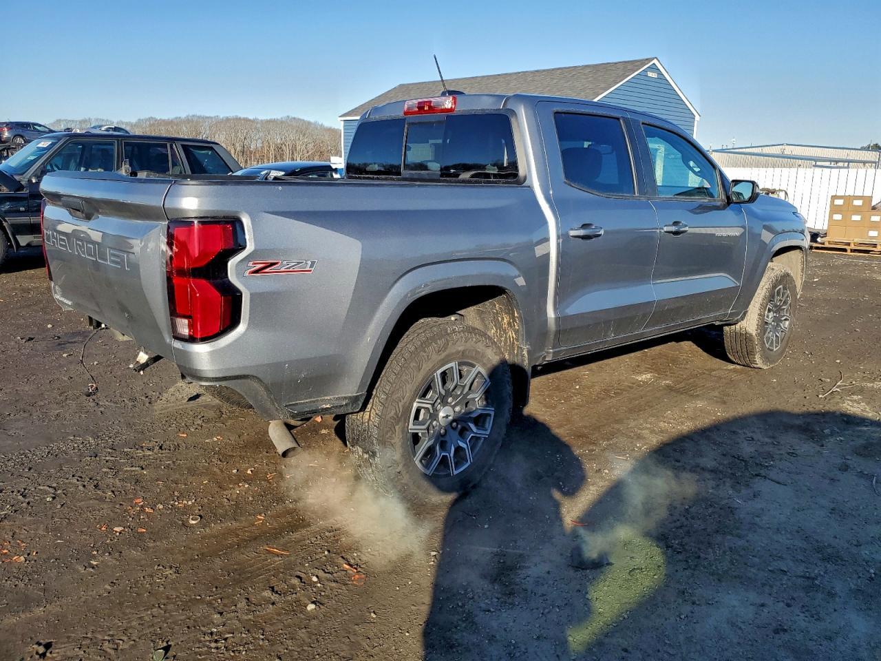 2023 Chevrolet Colorado Z71 - Фото 3