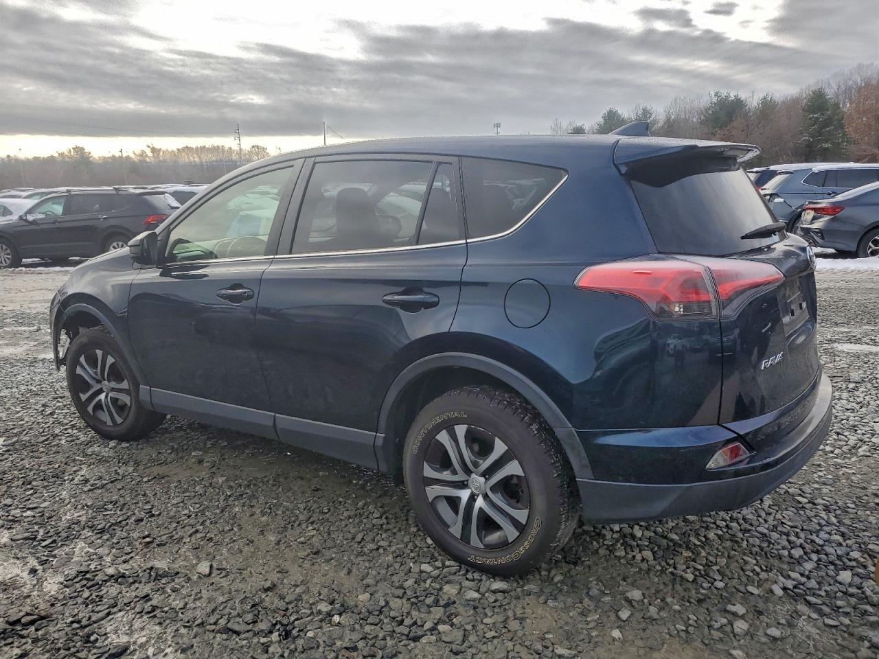 2018 Toyota Rav4 Le - Фото 2