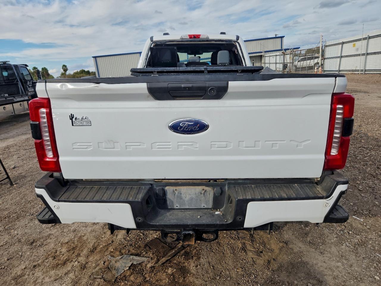 2023 Ford F250 Super Duty - Фото 6