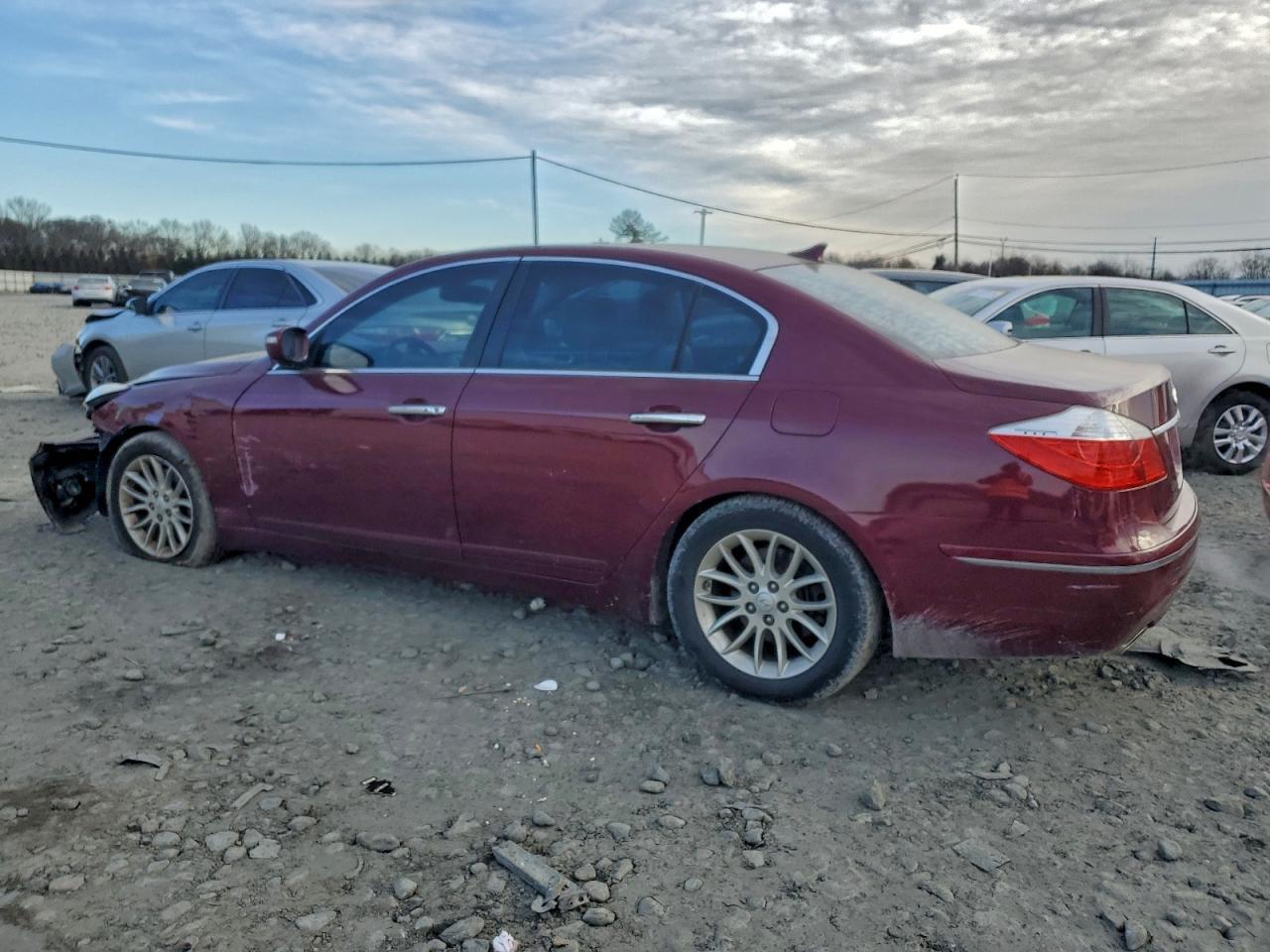 2011 Hyundai Genesis 3.8L - Фото 2