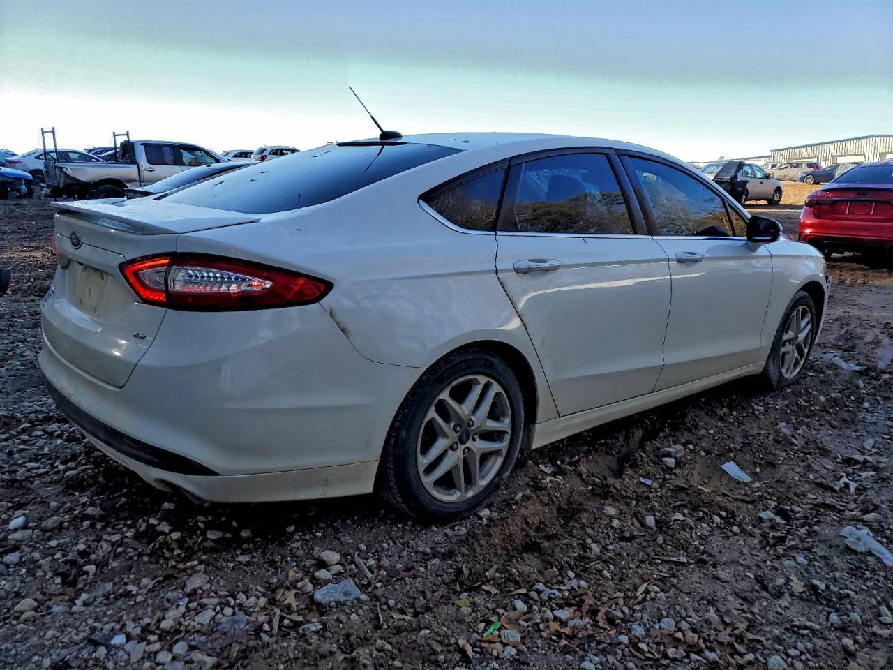 2016 Ford Fusion Se - Фото 3