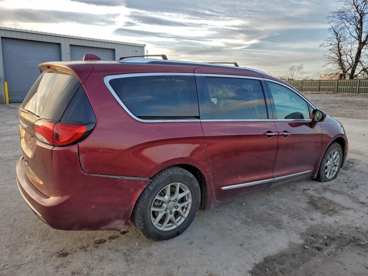 2020 Chrysler Pacifica Touring L - Фото 3