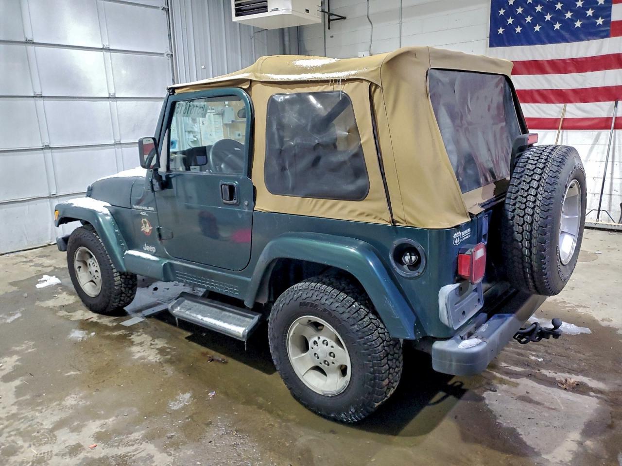 2001 Jeep Wrangler Sahara - Фото 2