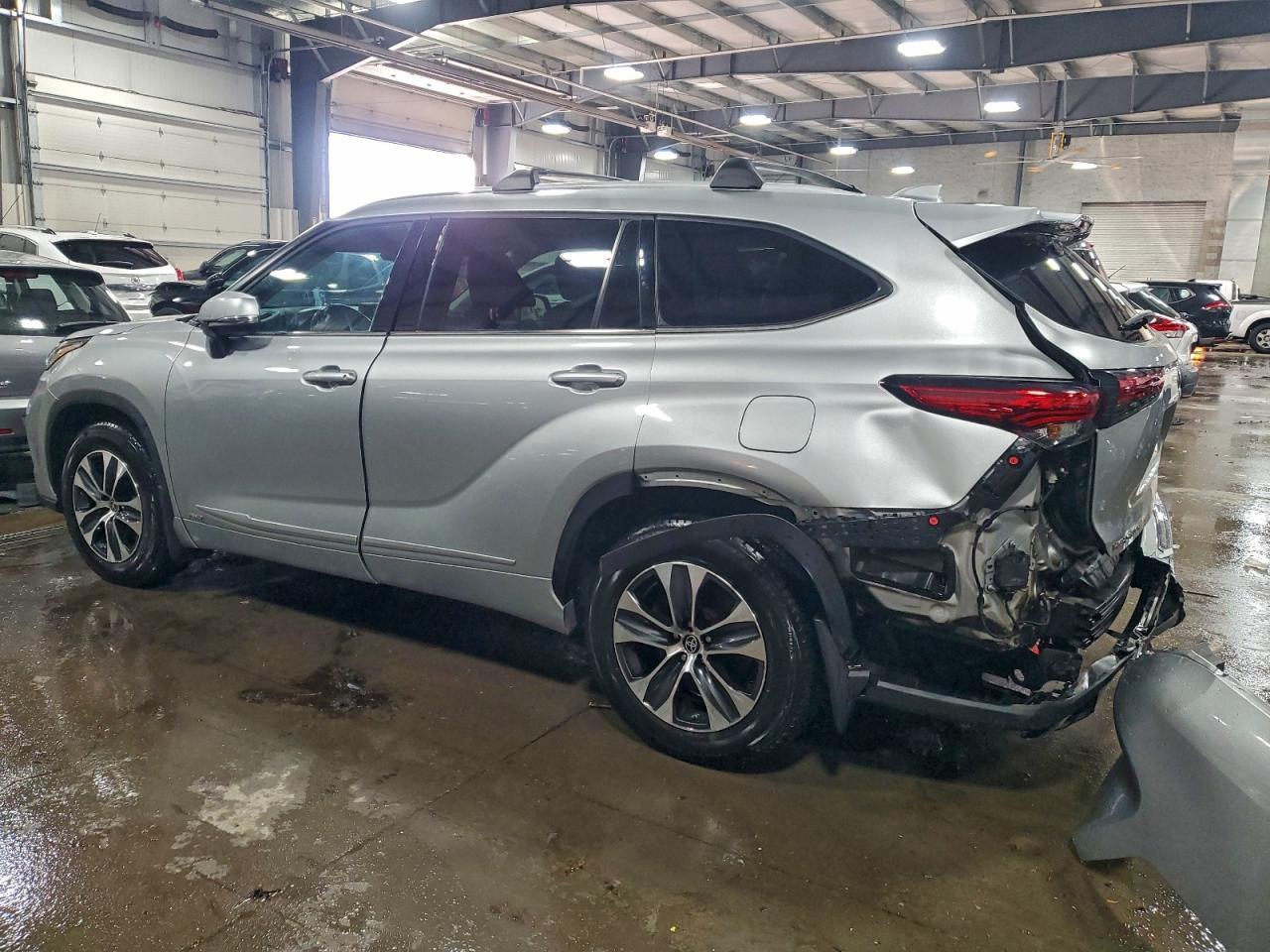 2022 Toyota Highlander Hybrid Xle - Фото 2