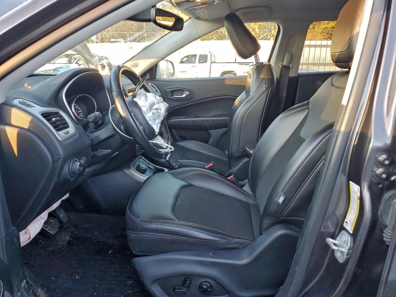 2021 Jeep Compass Latitude - Фото 7