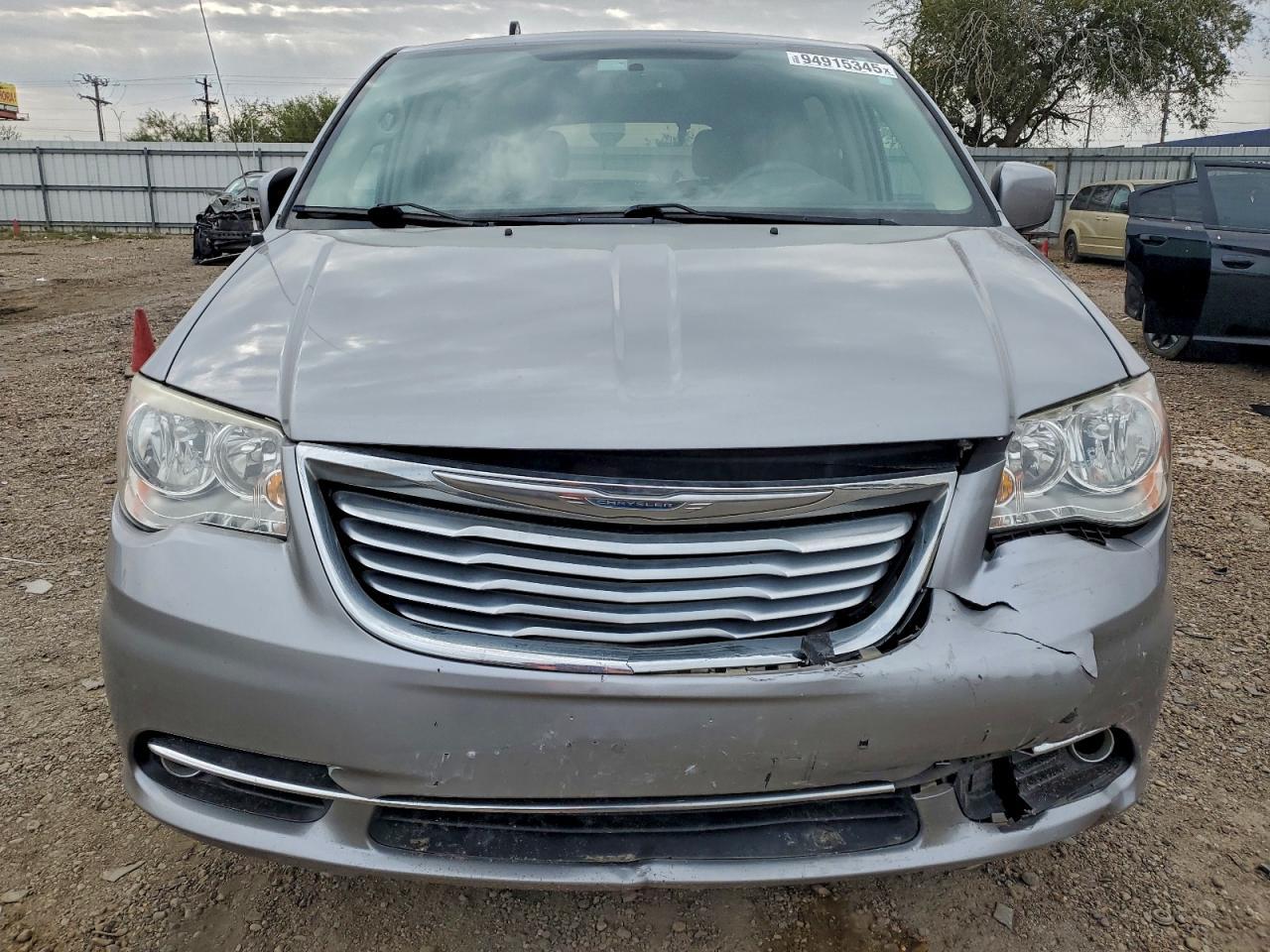 2015 Chrysler Town & Country Touring - Image 5