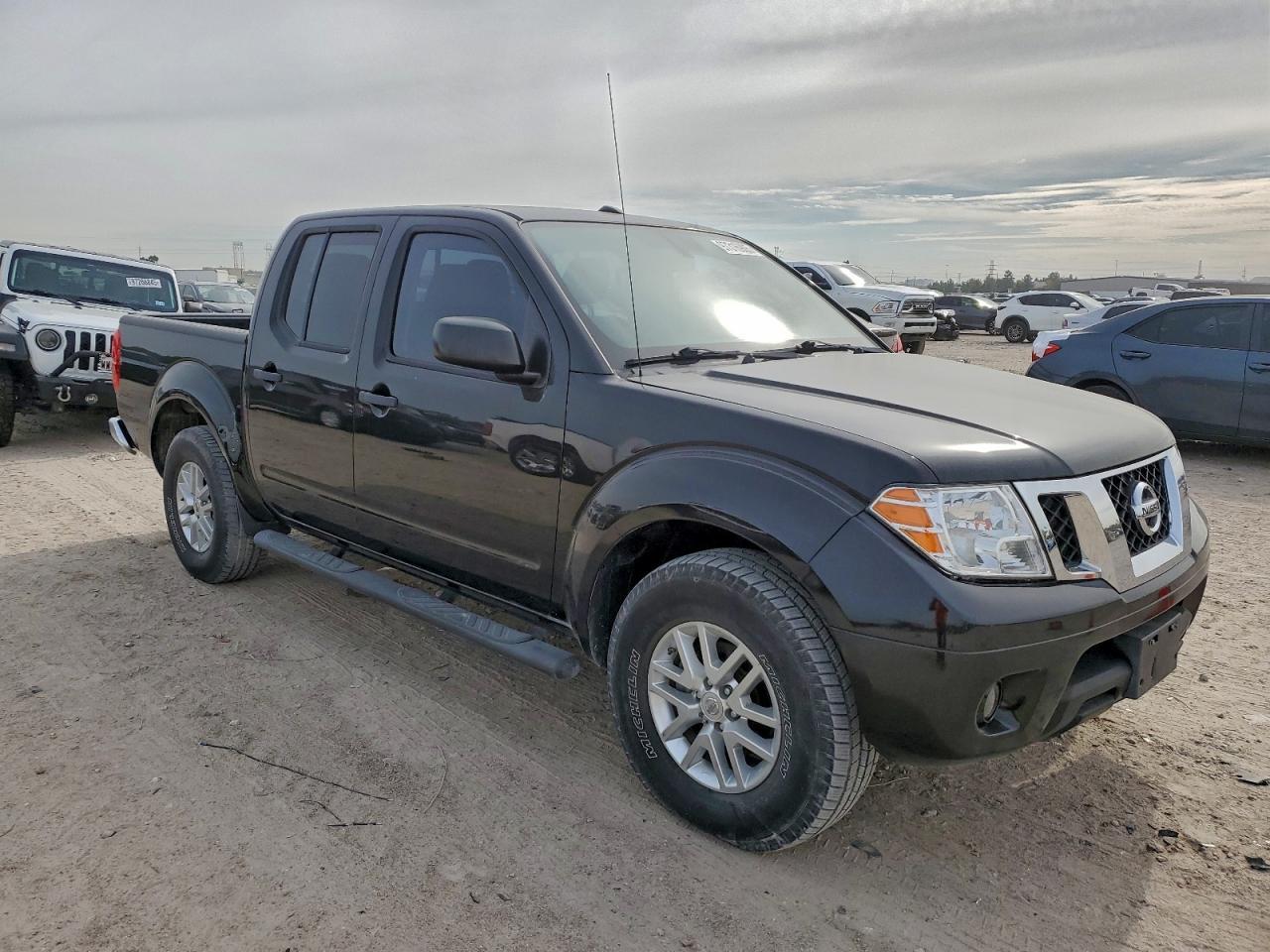 2015 Nissan Frontier S - Image 4