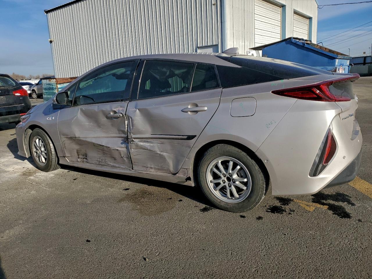 2020 Toyota Prius Prime Limited - Фото 2