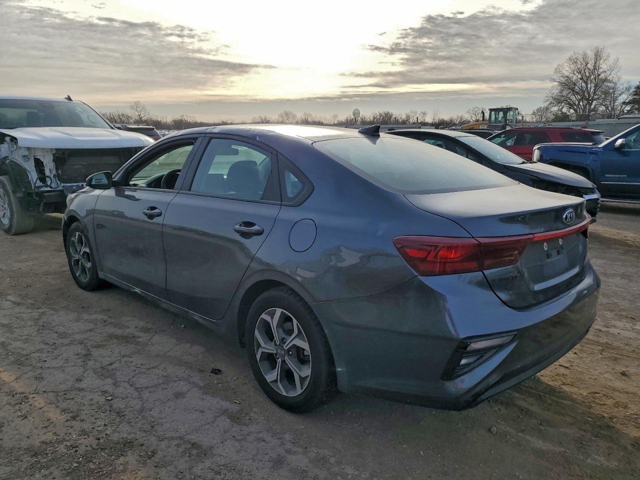 2020 Kia Forte Fe - Image 2
