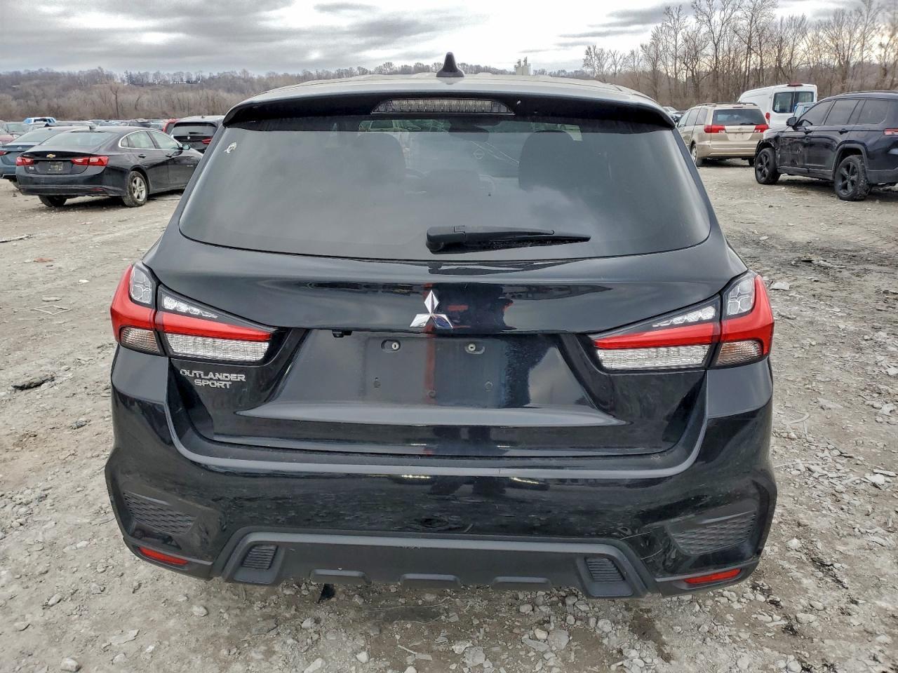 2022 Mitsubishi Outlander Sport Es - Image 6