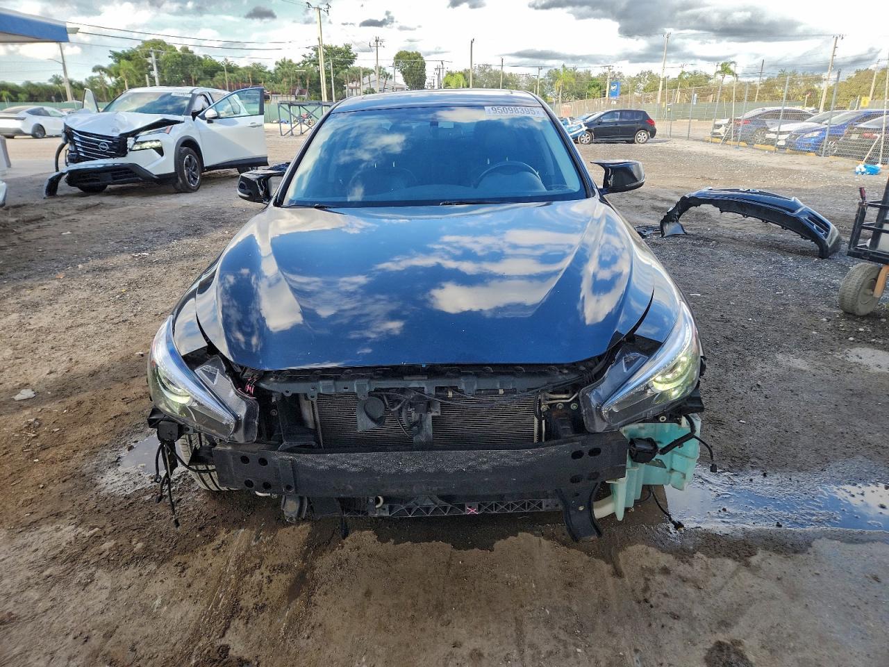 2015 Infiniti Q50 Base - Фото 5