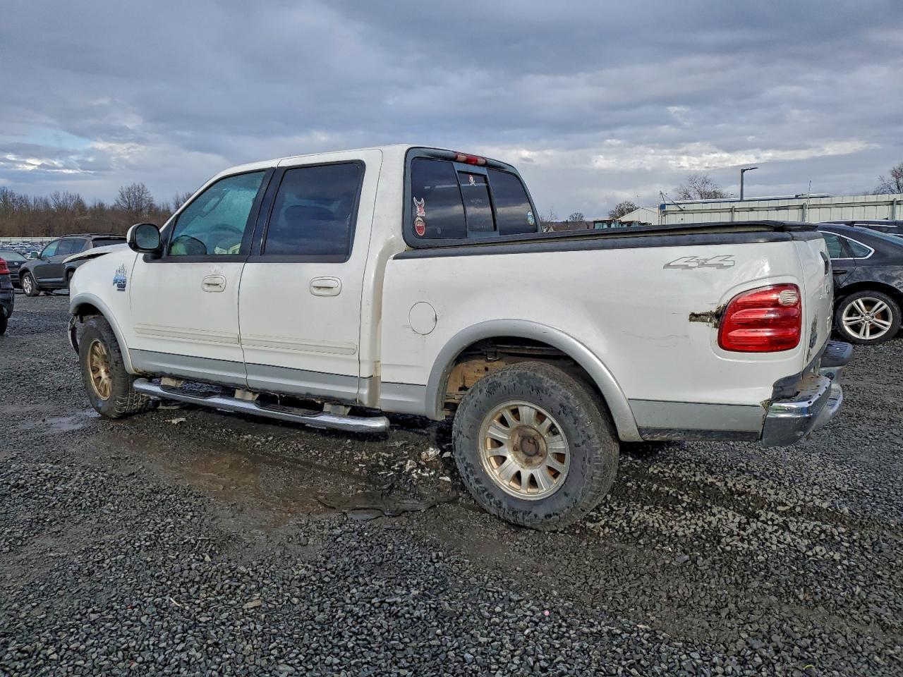 2003 Ford F150 Supercrew - Image 2