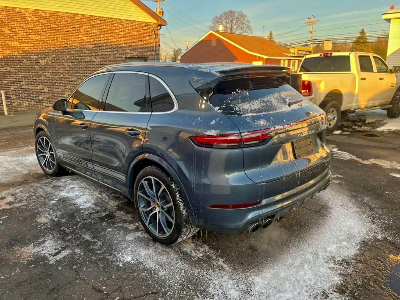 2020 Porsche Cayenne Turbo - Фото 2