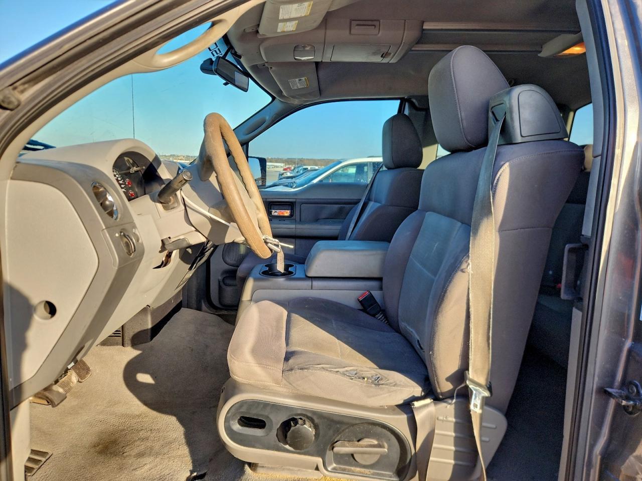 2004 Ford F150 - Фото 7