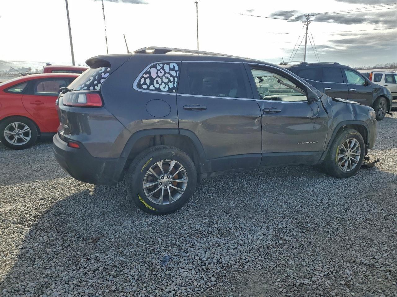 2021 Jeep Cherokee Latitude Plus - Фото 3