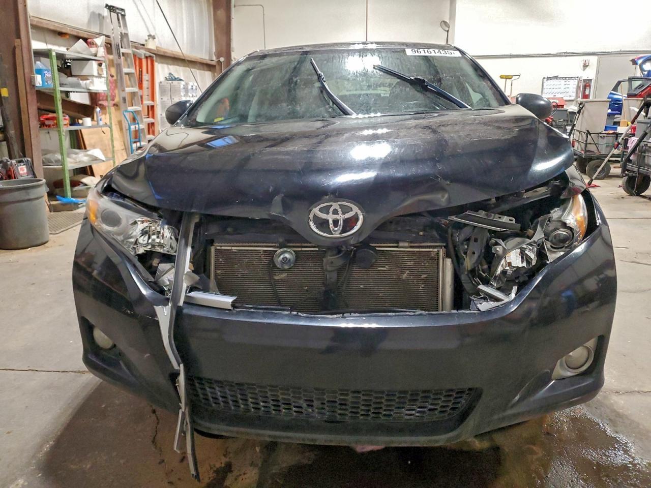 2012 Toyota Venza Le - Image 5