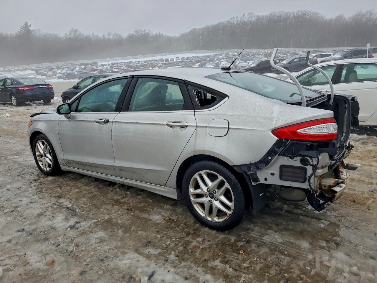 2015 Ford Fusion Se - Фото 2