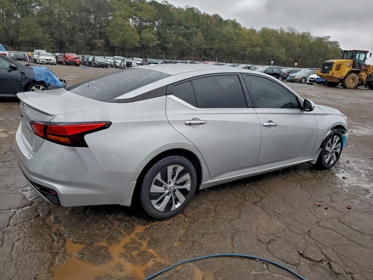 2020 Nissan Altima 2.5 S - Фото 3