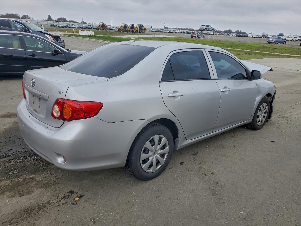 2010 Toyota Corolla Base - Фото 3