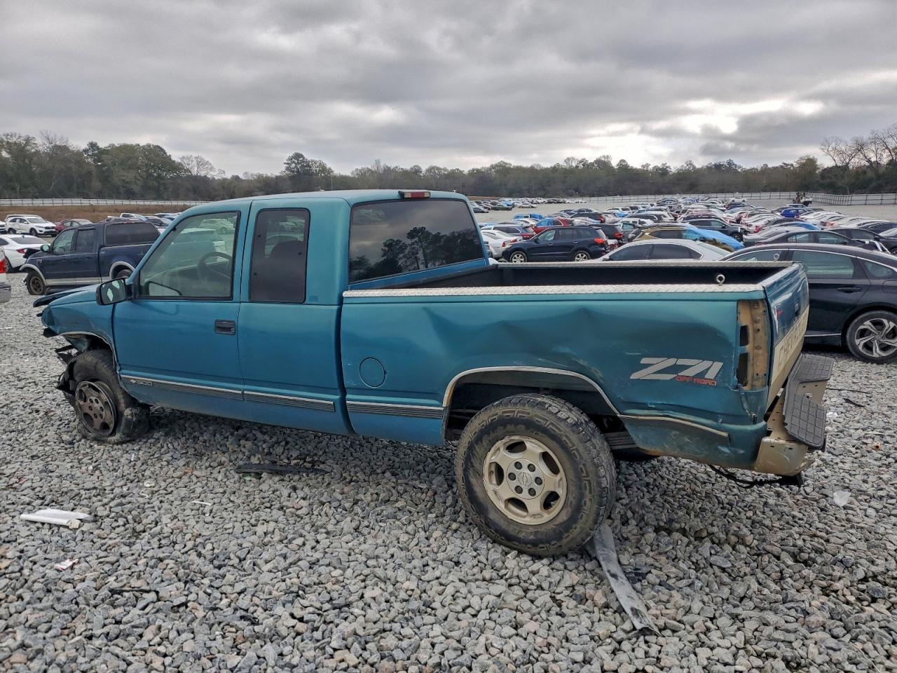 1997 Chevrolet Gmt-400 K1500 - Image 2
