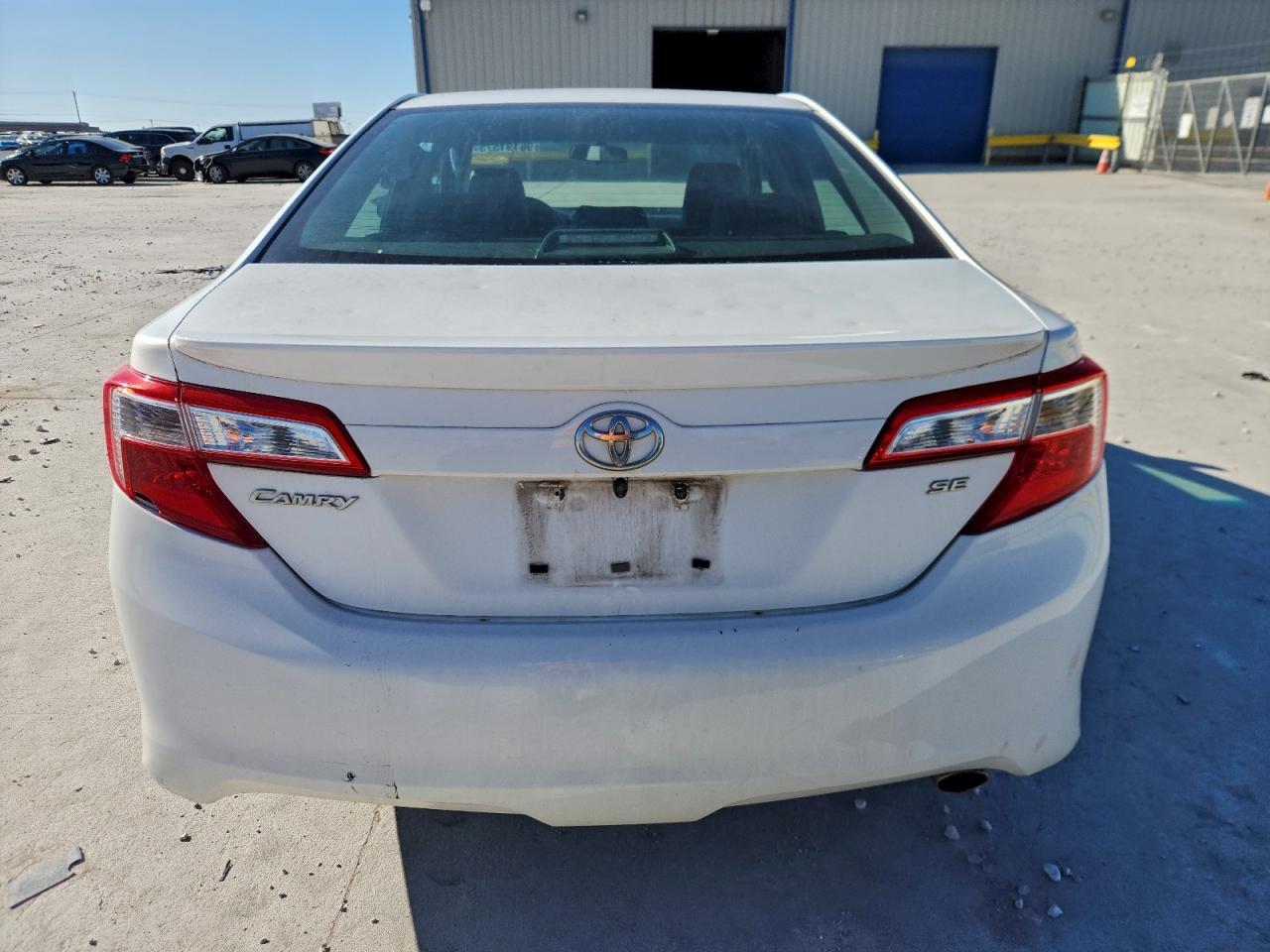 2013 Toyota Camry - Фото 6