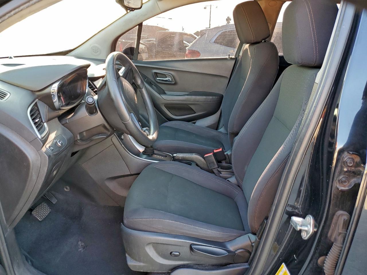2017 Chevrolet Trax Ls - Image 7