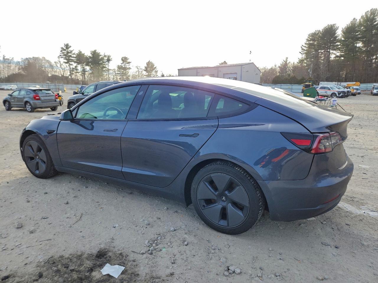 2021 Tesla Model 3 - Фото 2