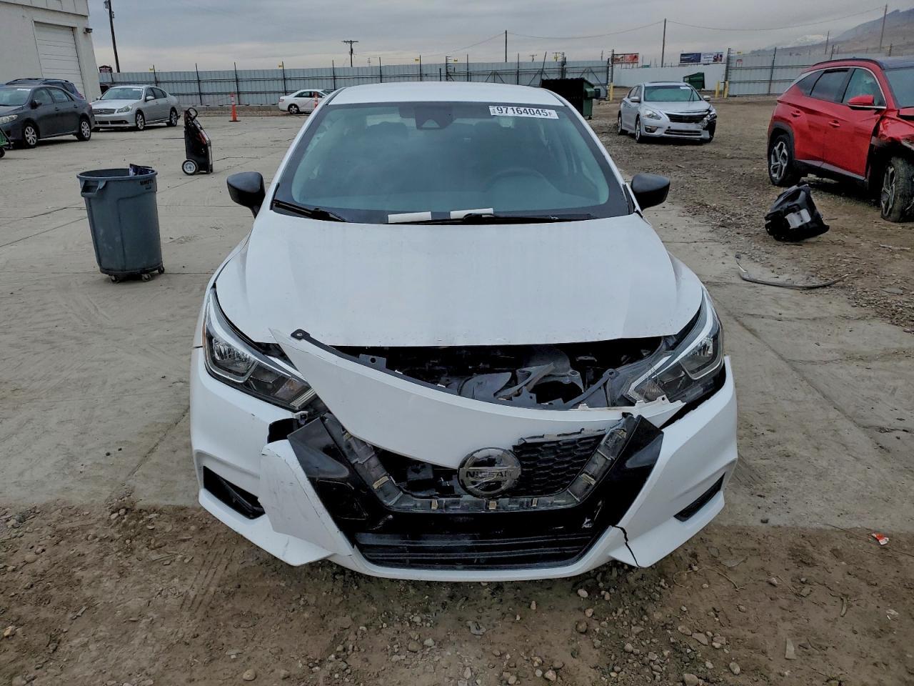 2020 Nissan Versa S - Фото 5