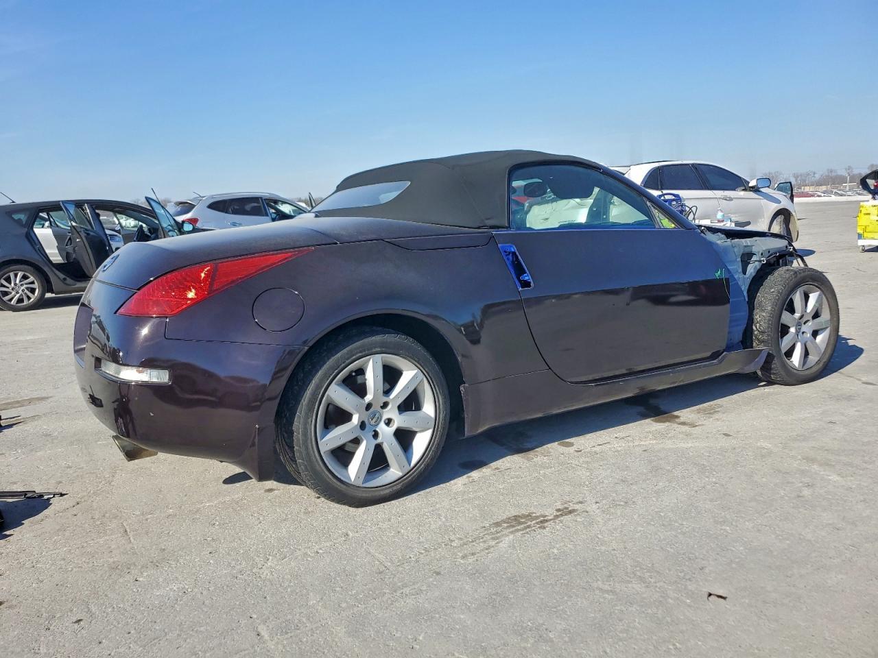 2004 Nissan 350Z Roadster - Image 3