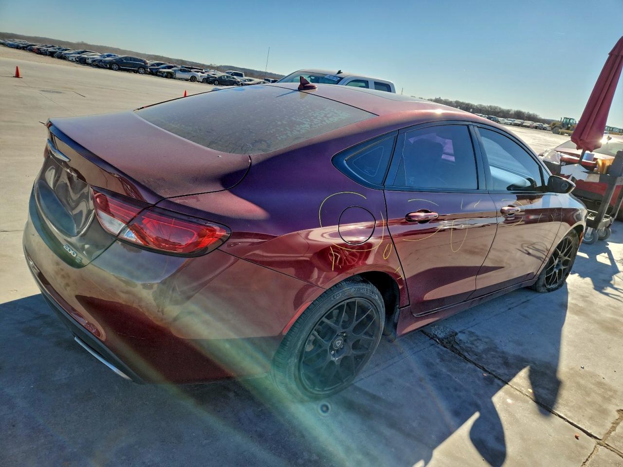 2016 Chrysler 200 S - Image 3