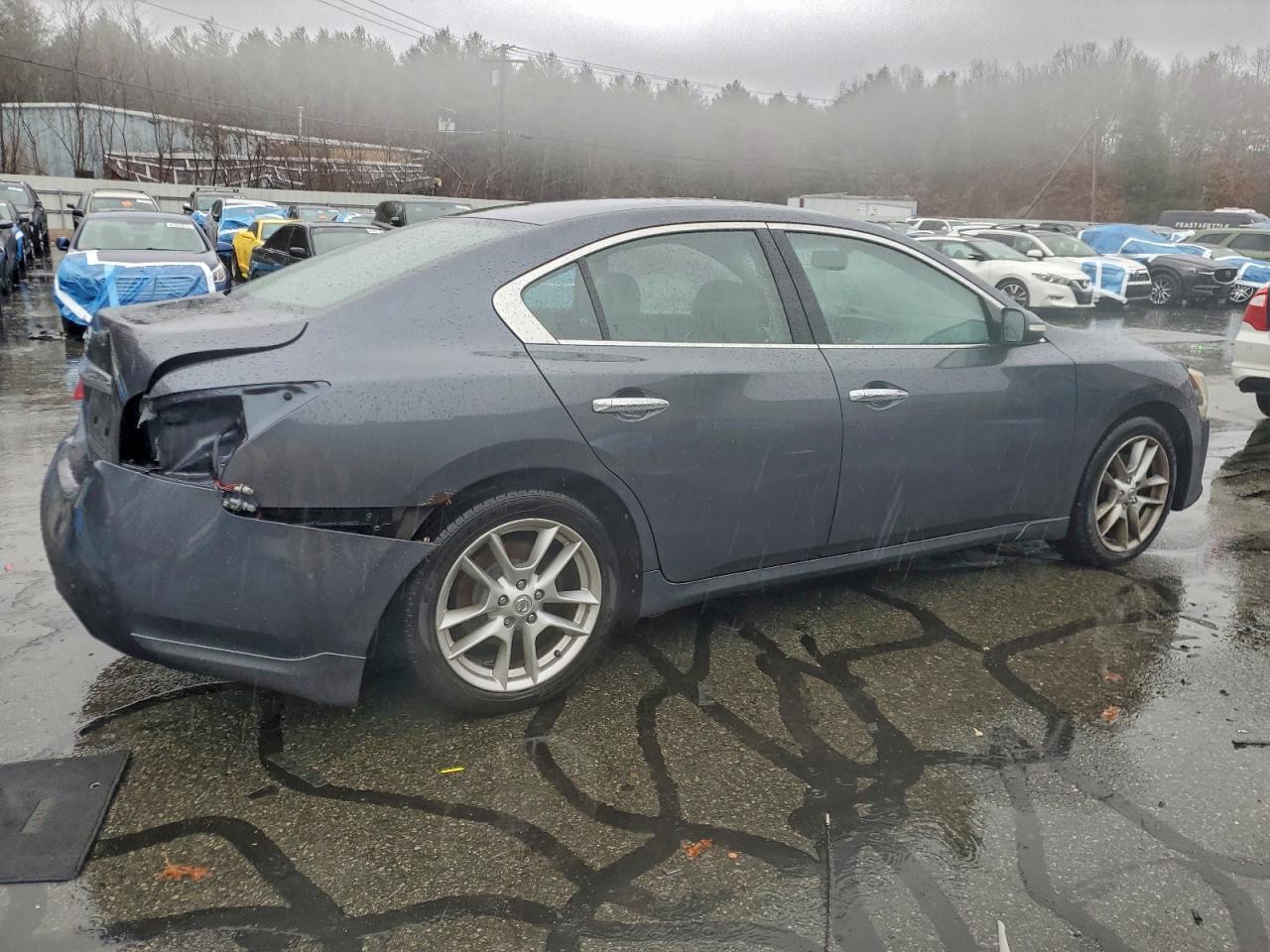 2009 Nissan Maxima S - Image 3