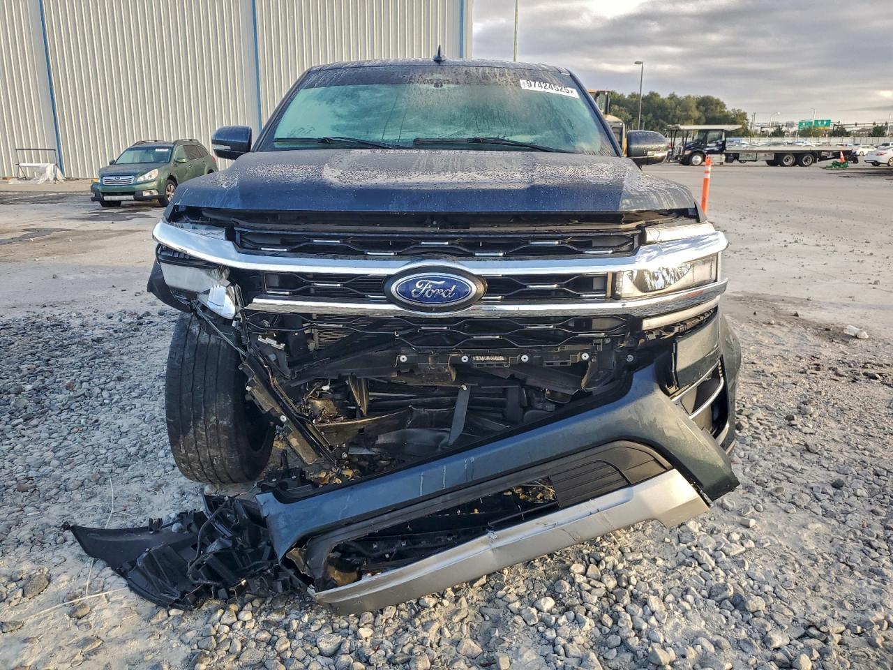 2023 Ford Expedition Limited - Image 5
