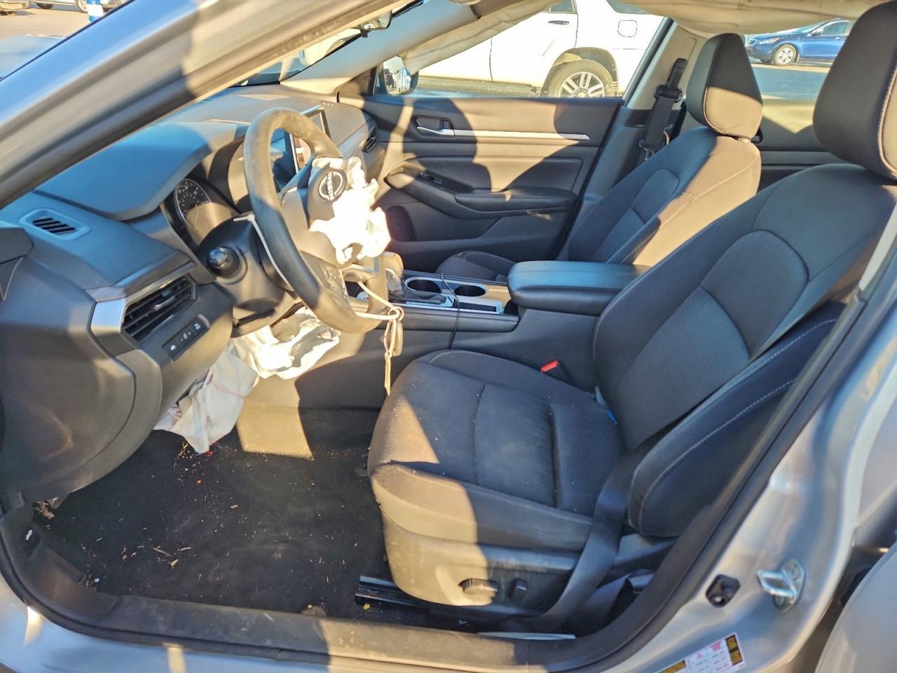 2023 Nissan Altima Sv - Image 7