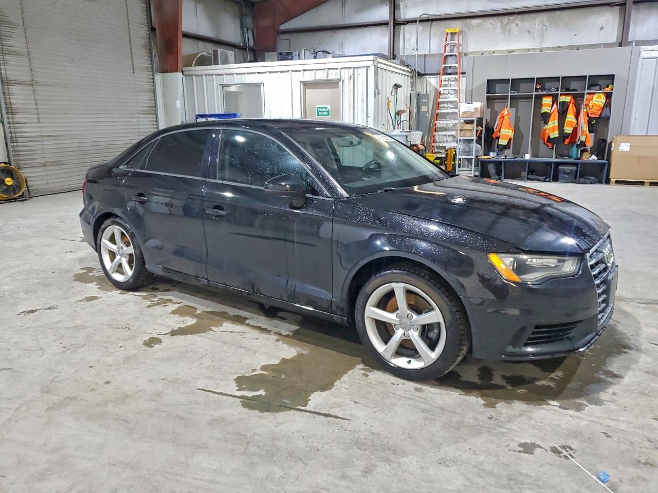 2016 Audi A3 Premium - Фото 4