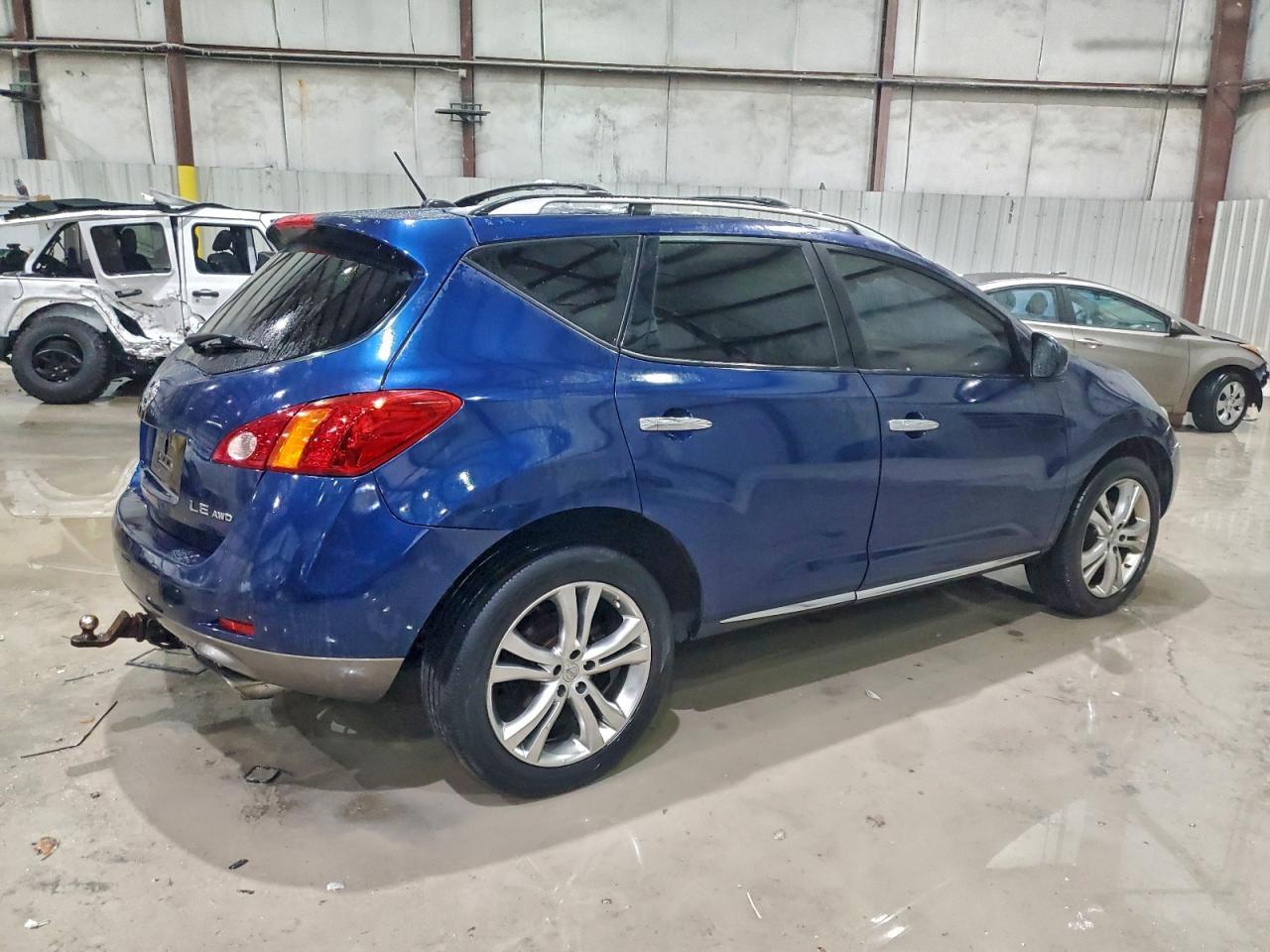 2010 Nissan Murano S - Фото 3