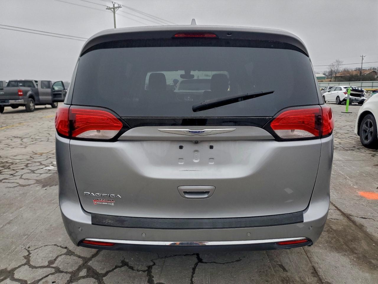 2019 Chrysler Pacifica Touring L - Фото 6