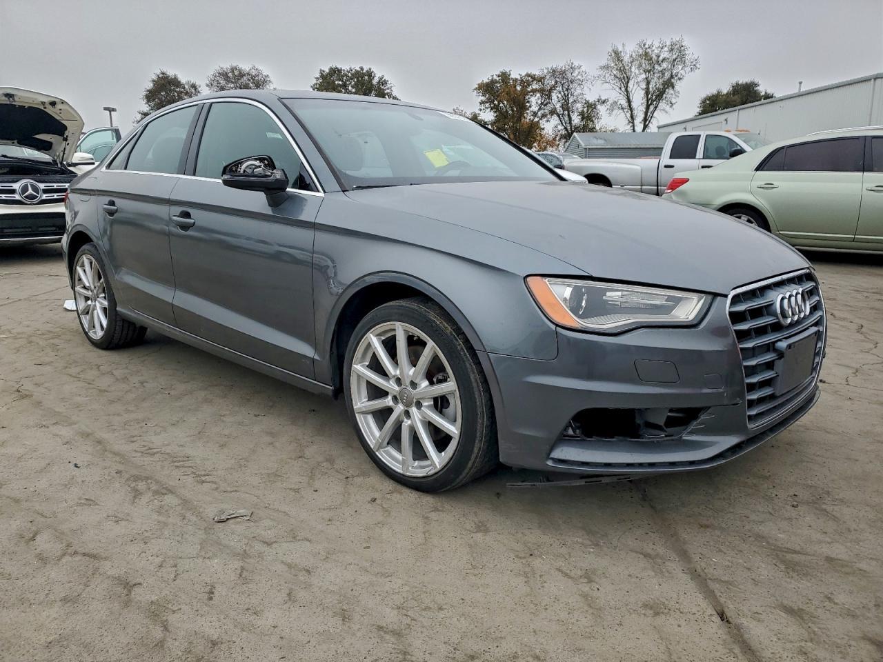 2015 Audi A3 Premium - Фото 4