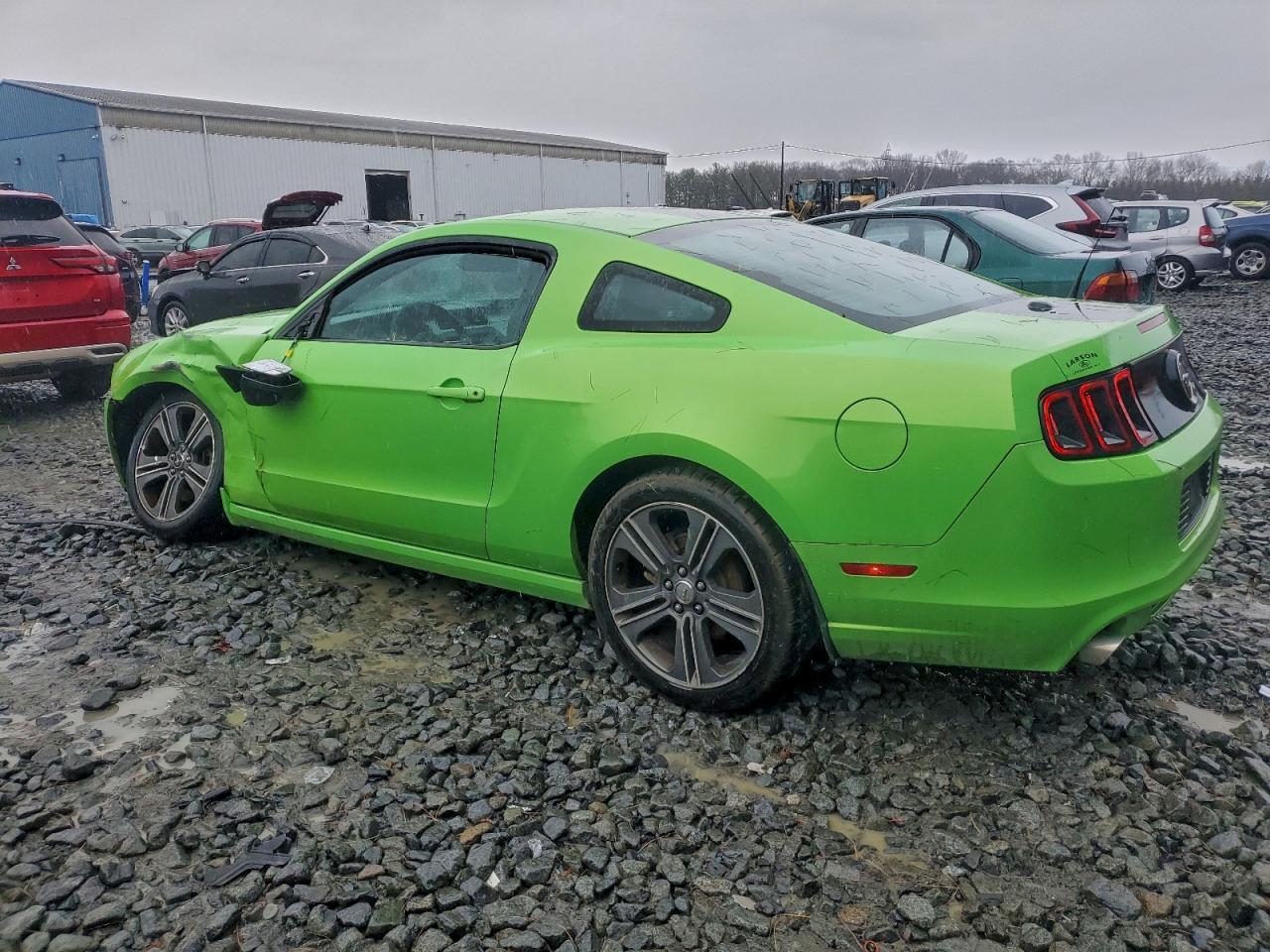 2013 Ford Mustang - Фото 2
