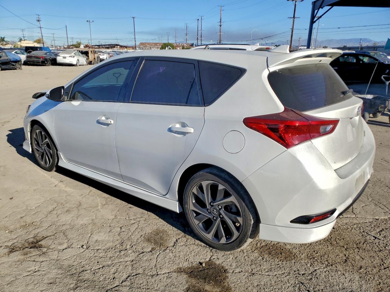 2017 Toyota Corolla Im - Фото 2