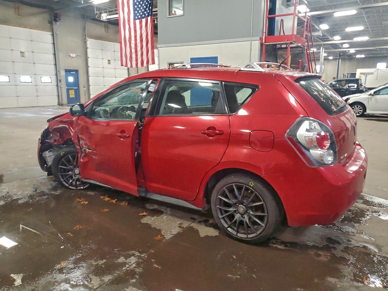 2009 Pontiac Vibe - Image 2