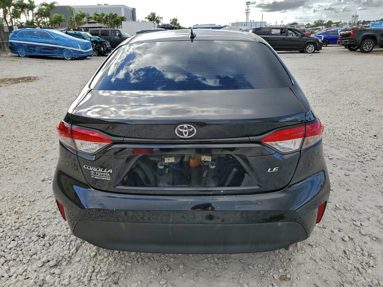 2025 Toyota Corolla Le - Фото 6