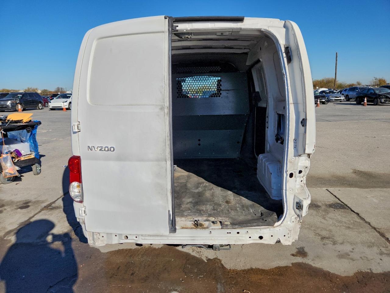 2017 Niss Nissan - Фото 6